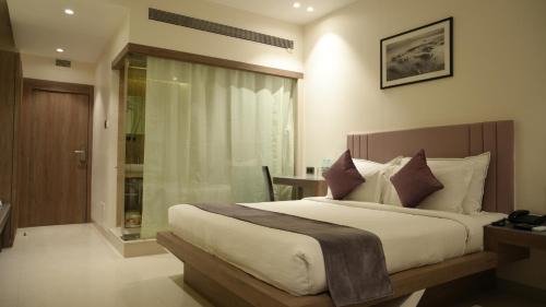Deluxe Double Room - Complimentary shuttle pickup and drop to Sai Baba Temple