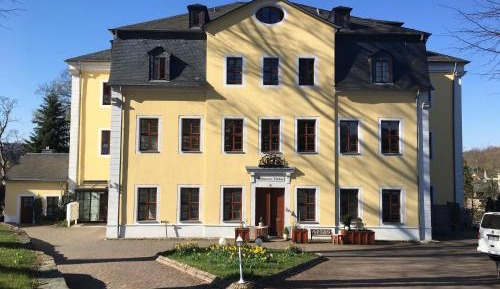 Apartment with Garden View