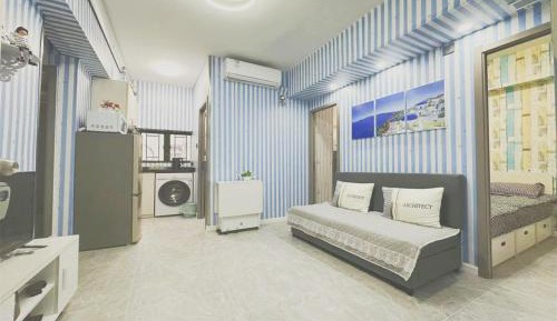 Apartment with Shower