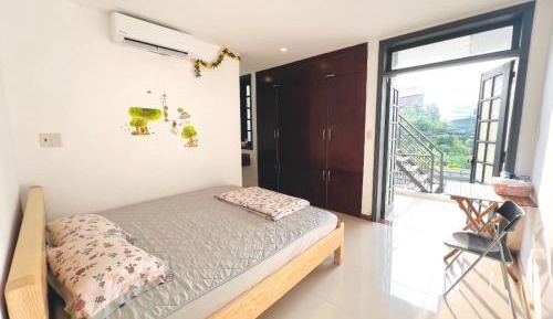 Queen Room with Balcony