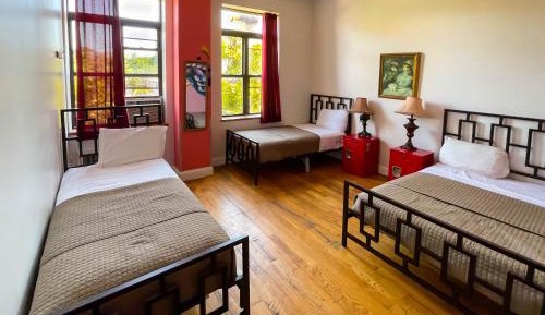 Single Bed in 3-Bed Mixed Dormitory With Private Bathroom