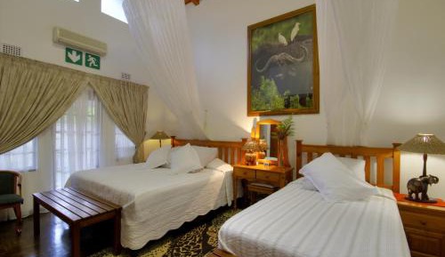 Deluxe King Room with Extra Bed
