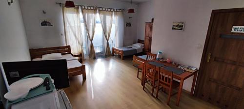 Quadruple Room with Private Bathroom