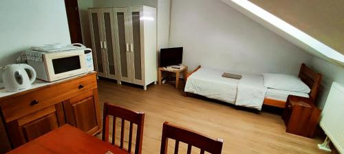 Triple Room with Private Bathroom