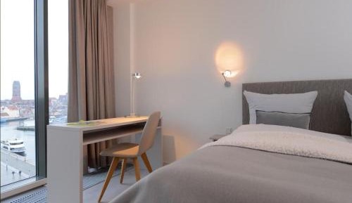 Two-Bedroom Apartment with Shower 
