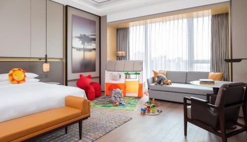 Club Premium, Club lounge access, Guest room, 1 King