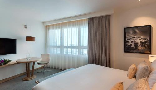 Superior Double Room with City View (couples only)