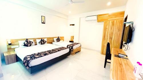 Luxury Triple Room