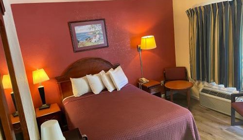 Standard Queen Room