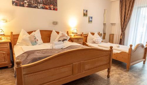 Studio Apartment 3 beds with balcony