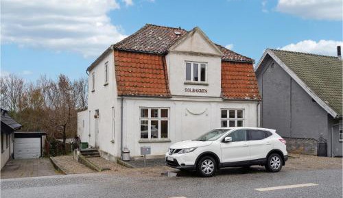 Three-Bedroom Holiday Home 