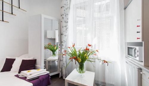 Apartment (1-2 Adults)
