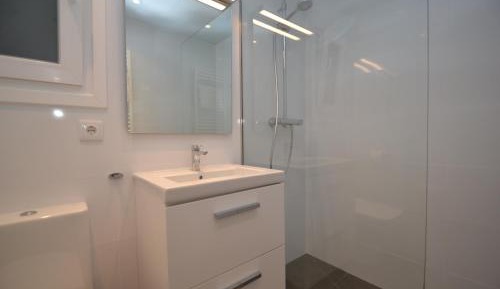 Luxury Three-Bedroom Apartment - De la Bufera 606 –B2-4 