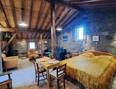 Deluxe Double or Twin Room with Mountain View