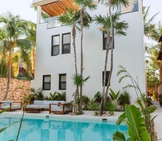 Villa - Beach Front
