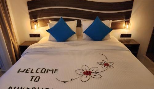 Deluxe Double Room with Balcony and Sea View