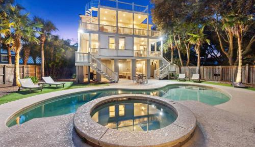 Six-Bedroom Holiday Home