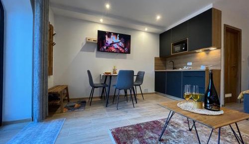 Studio with Garden View