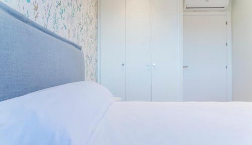 Single Room with Private Bathroom
