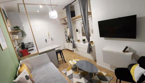One-Bedroom Apartment