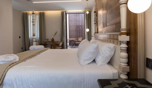 Deluxe Double Room with Balcony