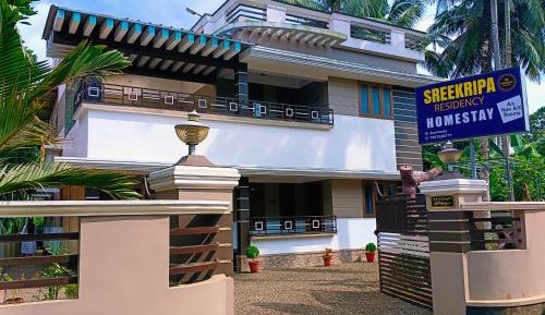 Deluxe Double Room (2 Adults + 1 Child)