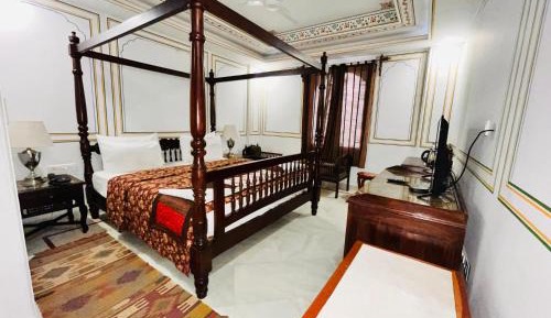 Double or Twin Room with Bathroom