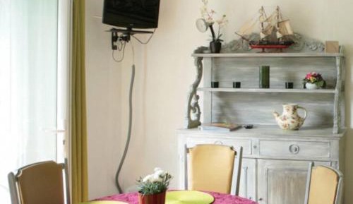 Superior One-Bedroom Apartment