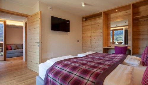 Junior Suite with Mountain View