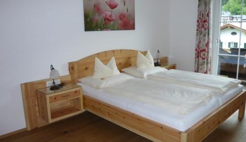 One-Bedroom Apartment with Balcony