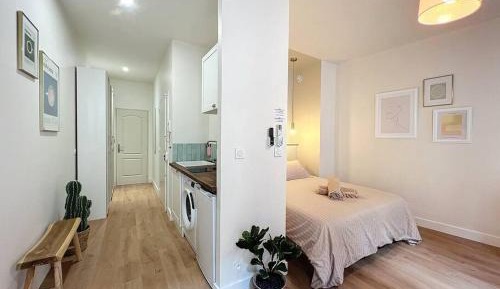 One-Bedroom Apartment