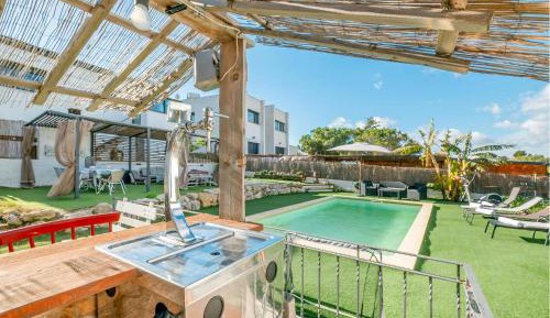 Three-Bedroom Holiday Home 