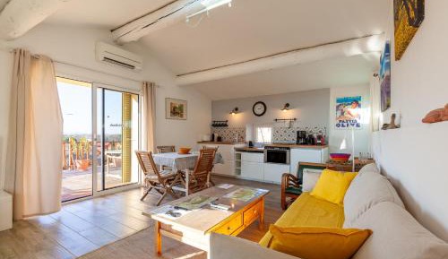 Superior One-Bedroom Apartment