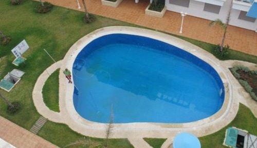 Apartment with Pool View 