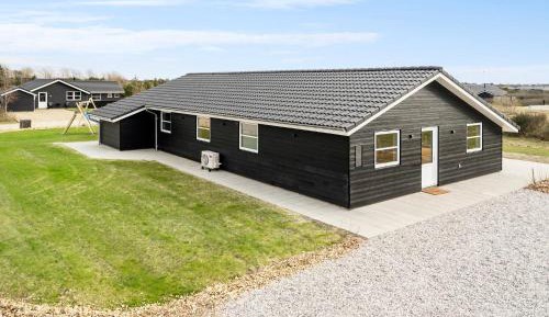 Four-Bedroom Holiday Home