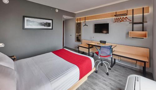 Queen Room