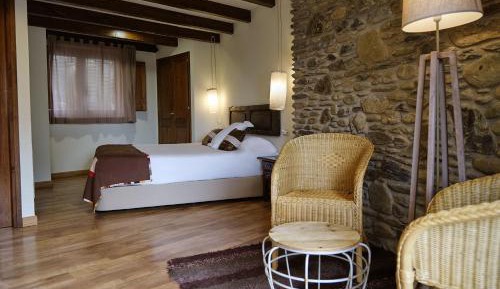 Queen Suite with Spa Bath