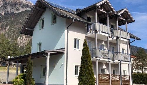 Apartment with Lake View