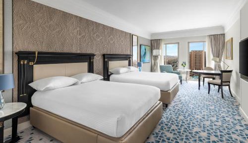 Premium Twin Room with Ergonomic Flex Space