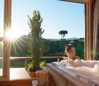 King Suite with Spa Bath