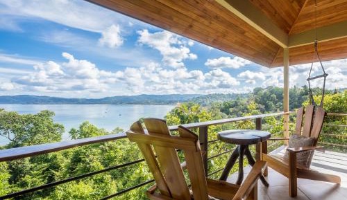 Bungalow with Panoramic Sea View