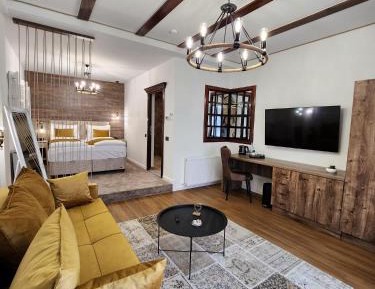 Standard King Room