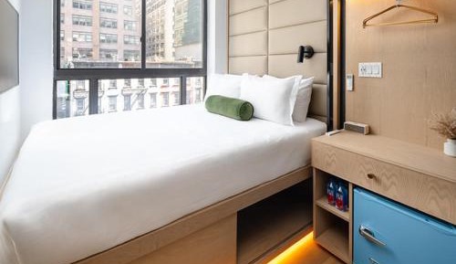 Deluxe Queen Room