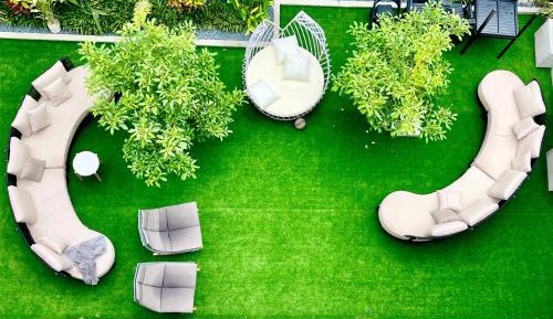 Family Room with Garden View