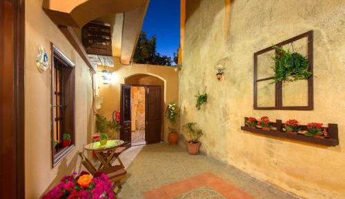 Superior One-Bedroom Apartment (2 Adults)