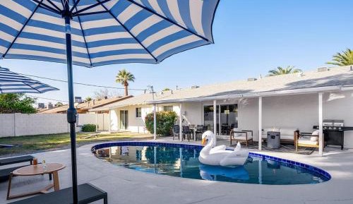 Three-Bedroom Vacation Home 