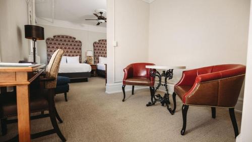Deluxe Queen Room