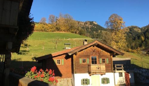 Two-Bedroom Apartment with Shower 