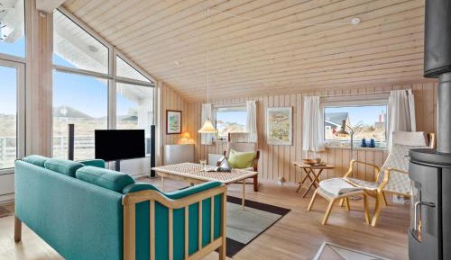 Three-Bedroom Holiday Home 