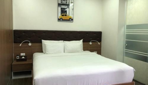 Deluxe Double Room (2 Adults + 1 Child)